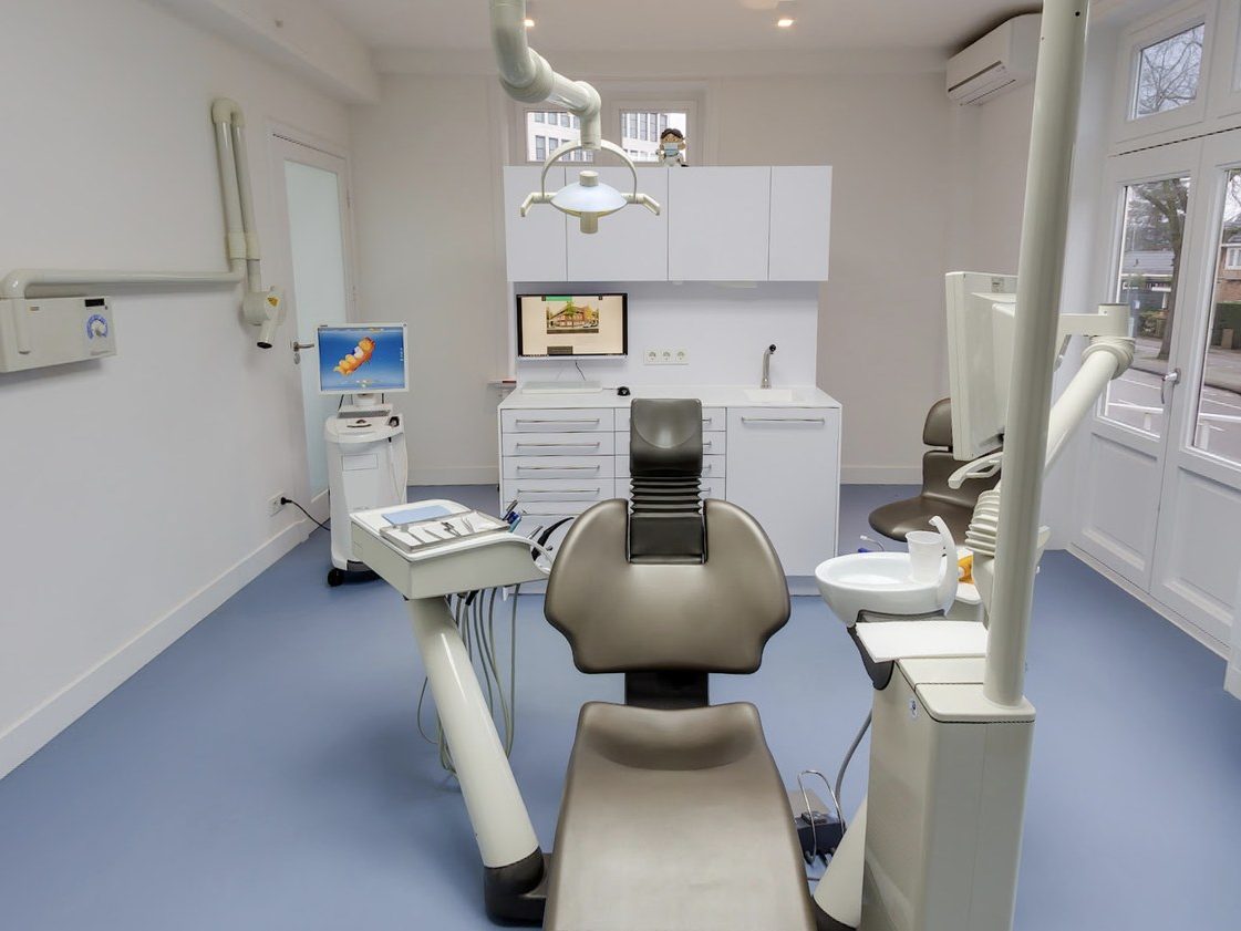 Behandelkamer van de mondhygiënist bij Tandartspraktijk Minerva