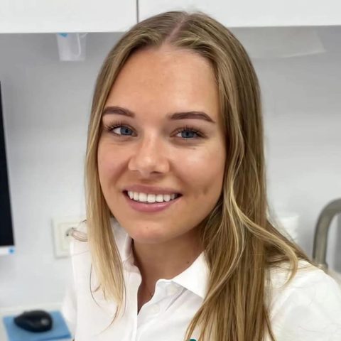 Laura, zelfstandig mondhygiënist bij Tandartspraktijk Minerva