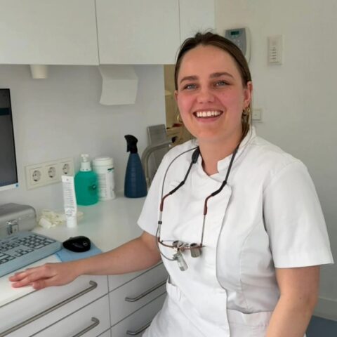 Wieke, zelfstandig mondhygiënist bij Tandartspraktijk Minerva
